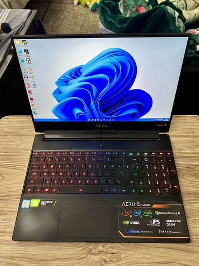 Gigabyte AERO 15 Classic | i7-9750H | GTX 1660 Ti 6GB | 16GB | 512GB