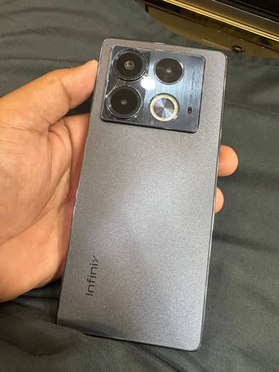 Infinix Note 40