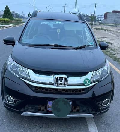 Honda BR-V i-VTEC S 2017 | 72,000 KM | Islamabad Registered | Excellen