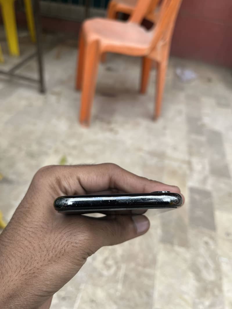 Apple iPhone X 0