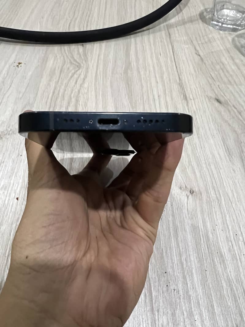 Apple iPhone 13 1