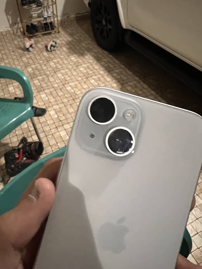 Apple iPhone 15 4