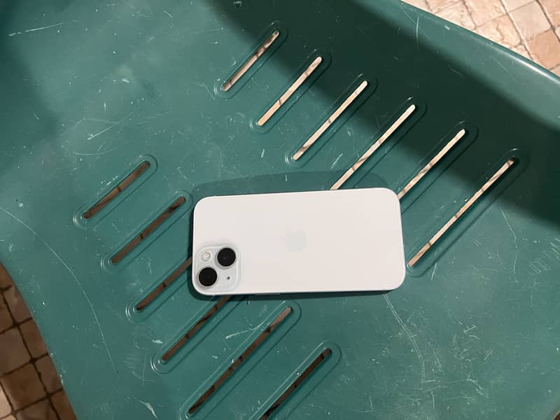 Apple iPhone 15 5