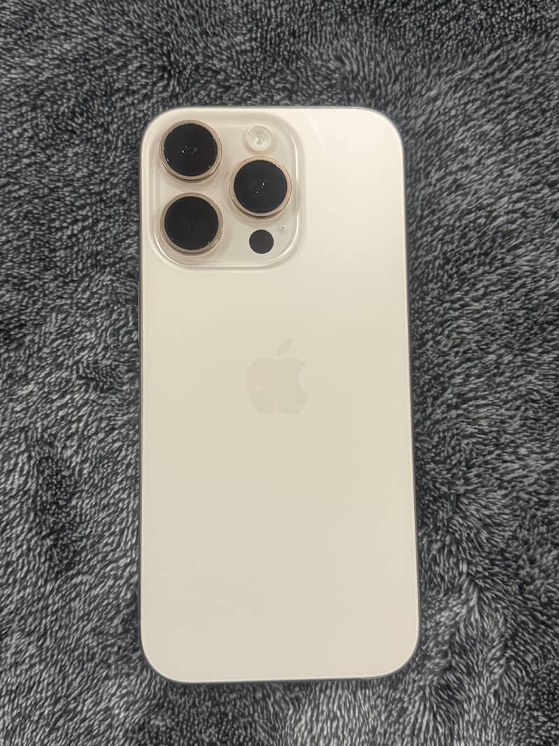 Apple iPhone 16 Pro 0
