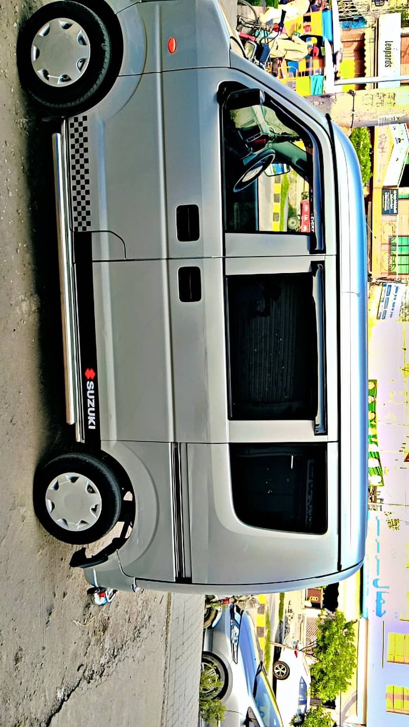 Suzuki Every 2012 6
