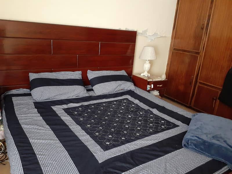 Double bed 0