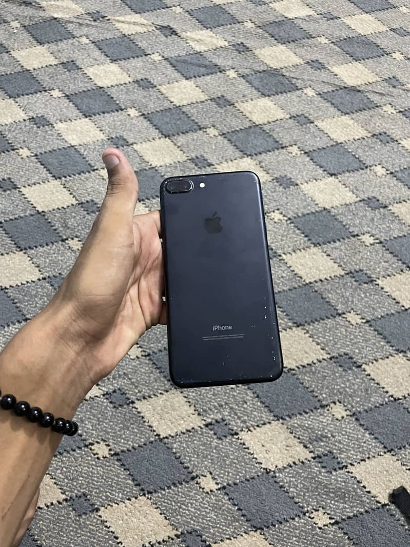 Apple iPhone 7 Plus 1