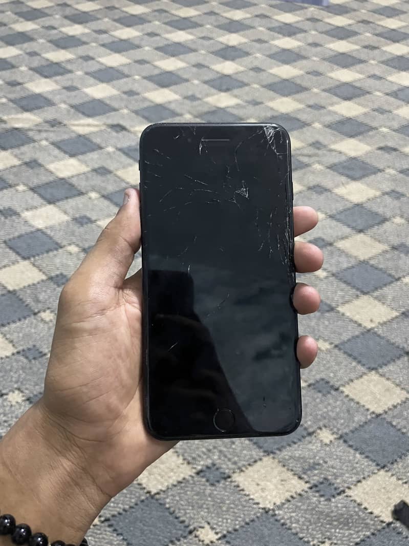 Apple iPhone 7 Plus 4
