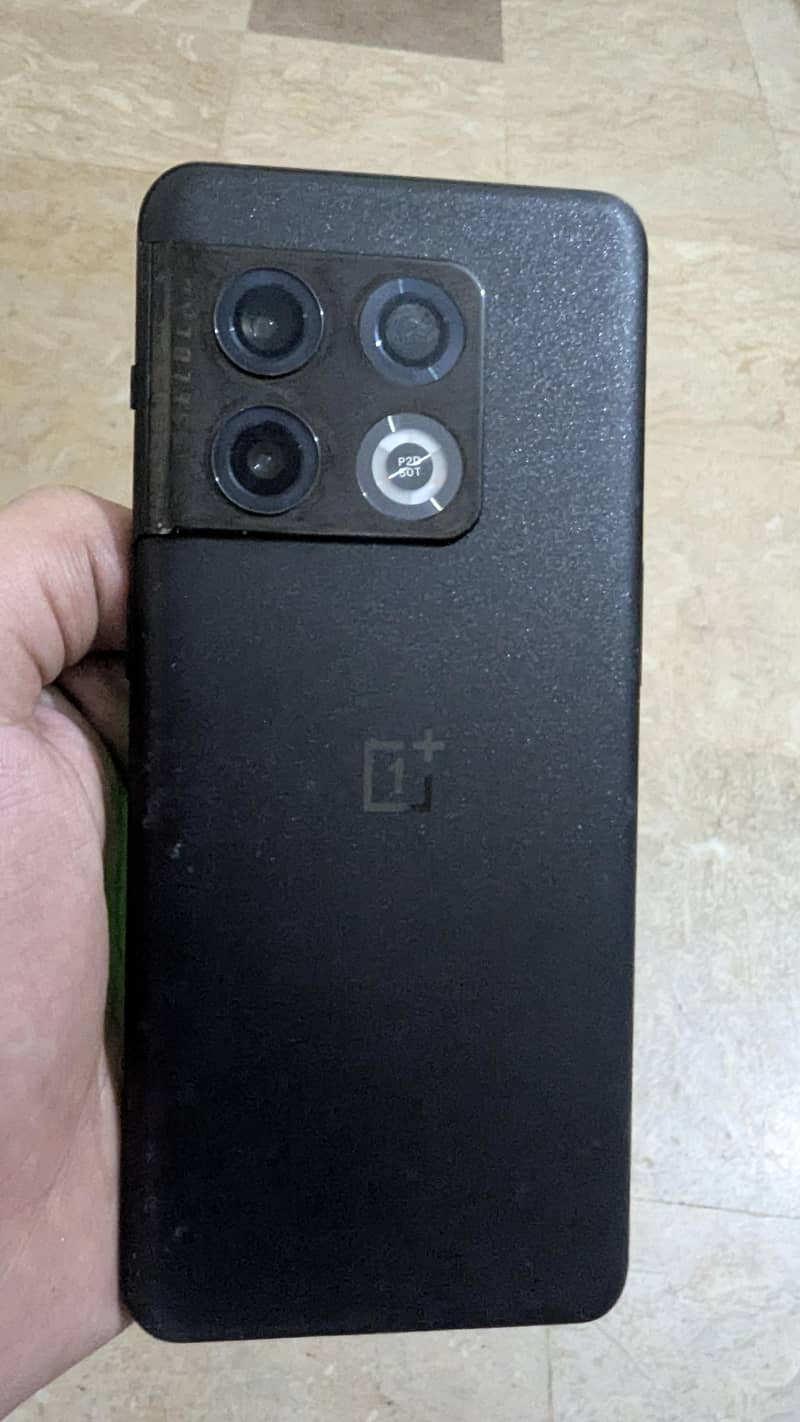 One Plus 10 Pro 1