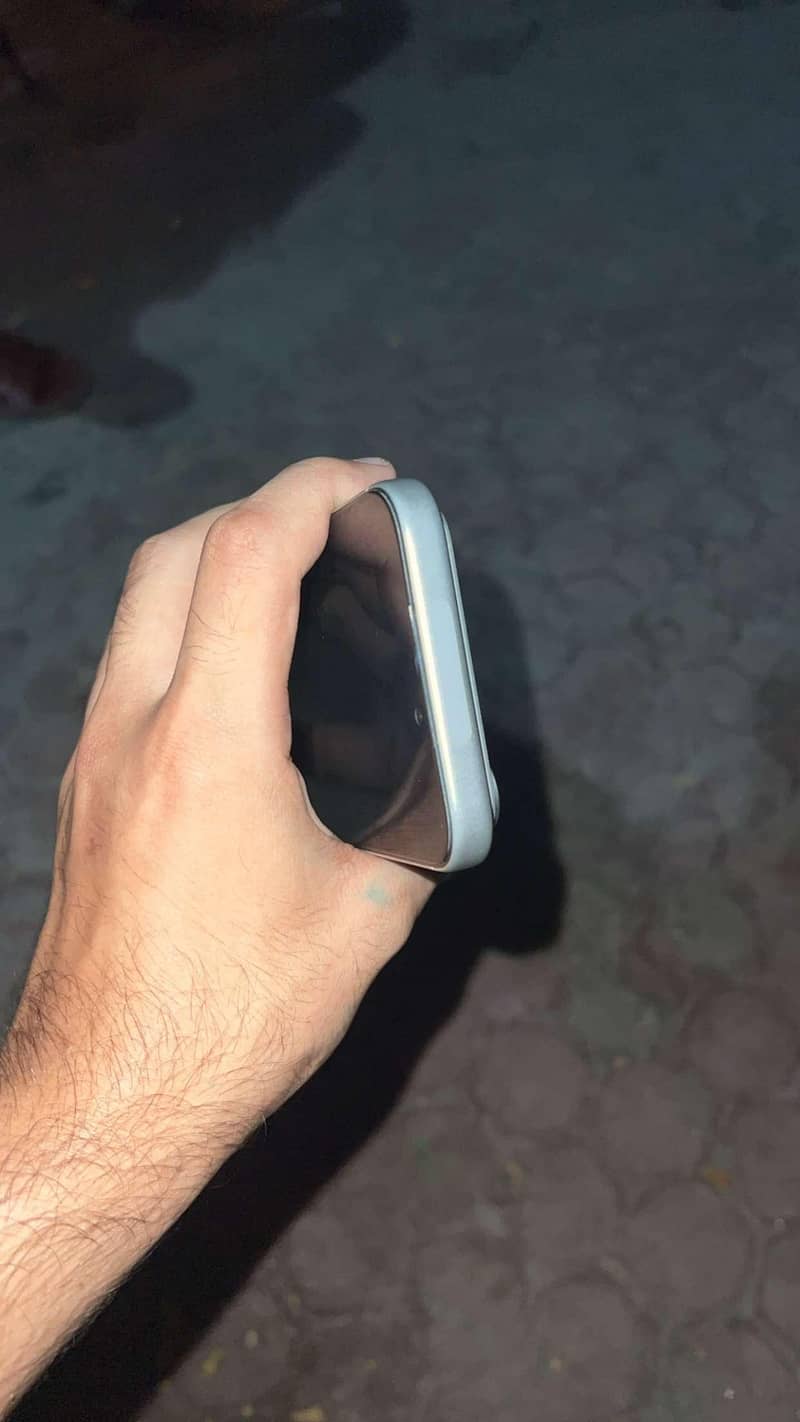 Apple iPhone 17 Pro Max 3