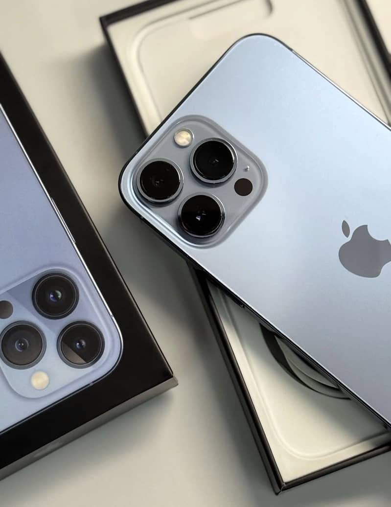 Apple iPhone 13 Pro Max 0