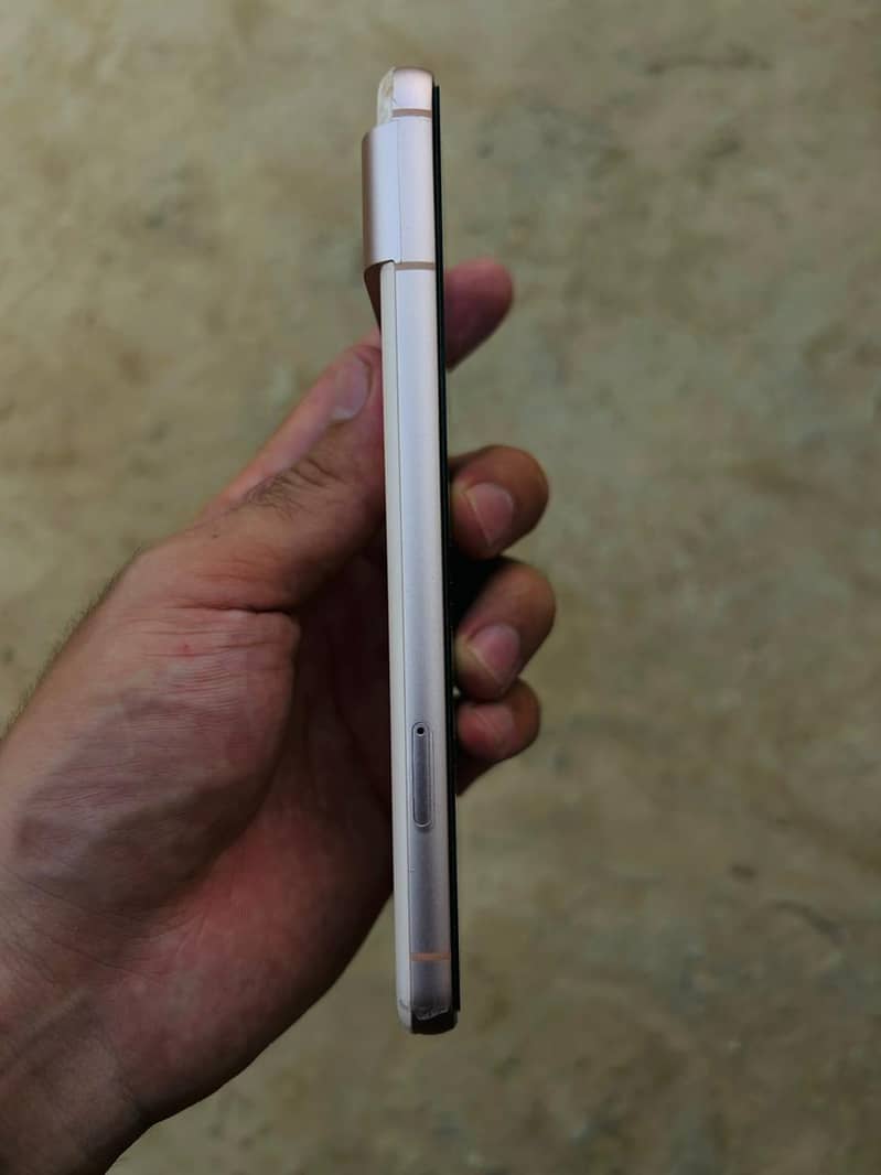 Google Pixel 8 2