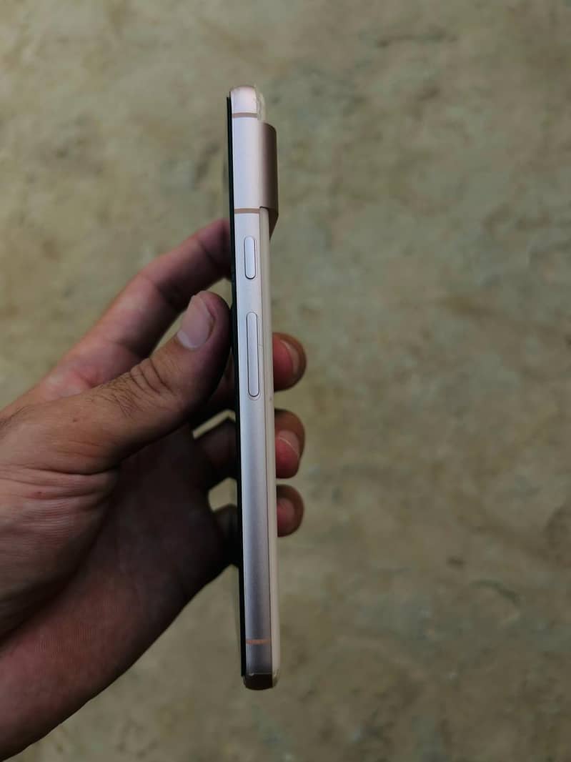 Google Pixel 8 3