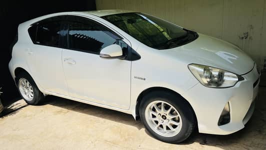 Toyota Aqua 2012