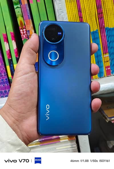 Vivo V50