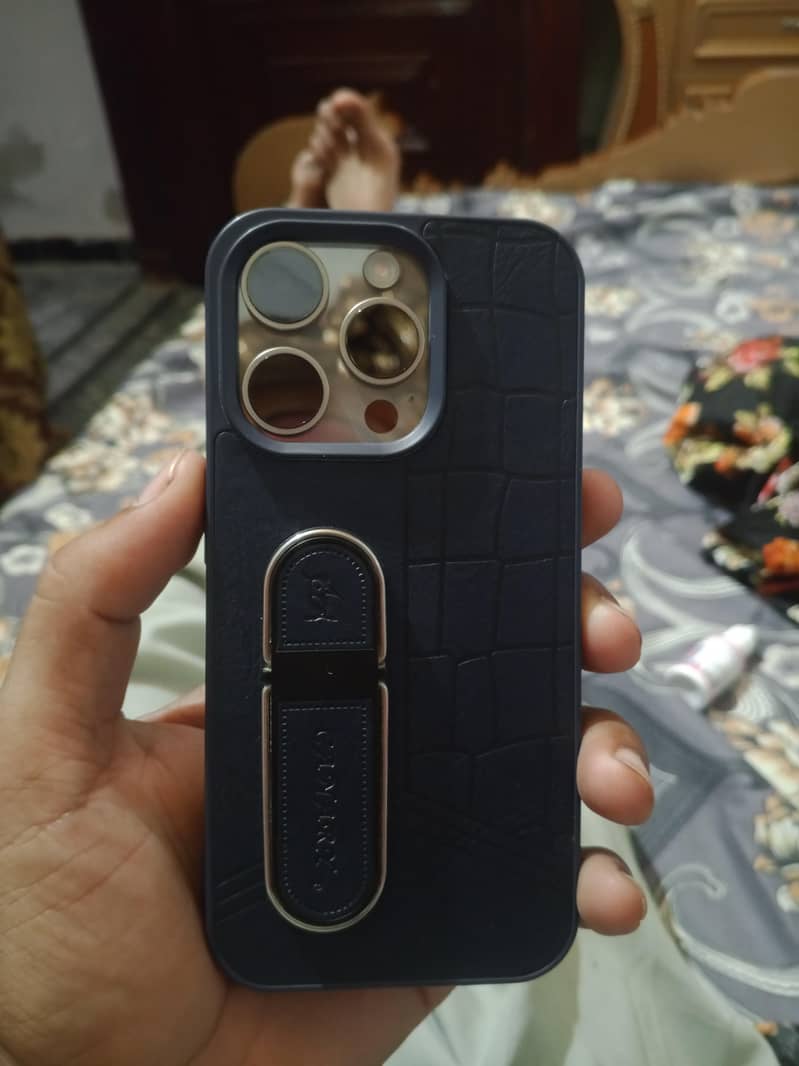 Apple iPhone 15 Pro 4