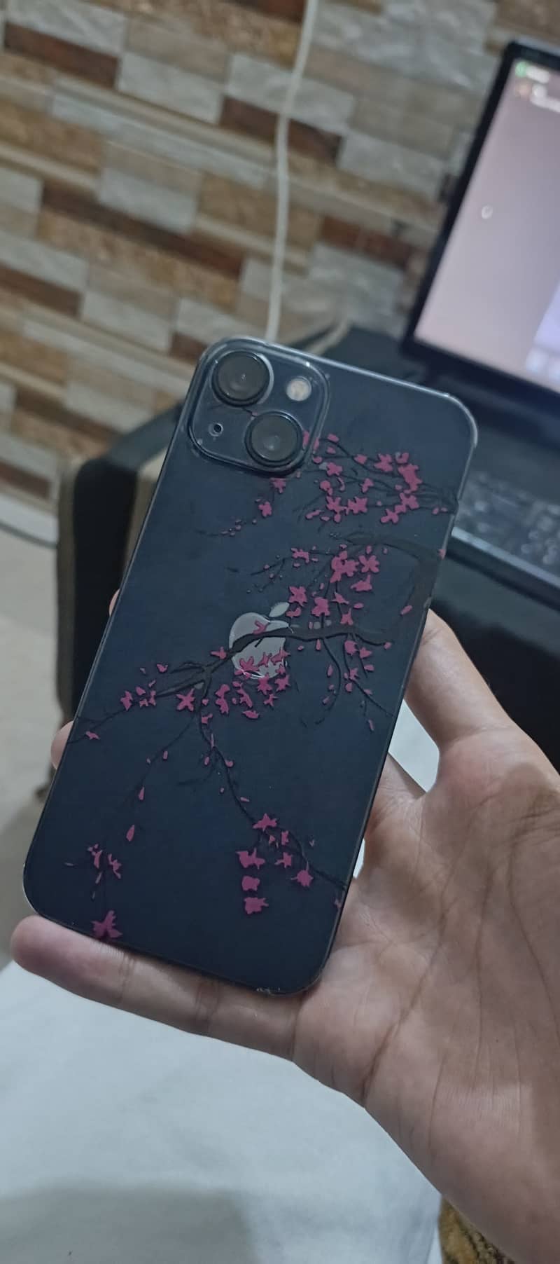 Apple iPhone 13 0