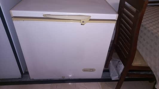 Dawlance deep freezer for sale