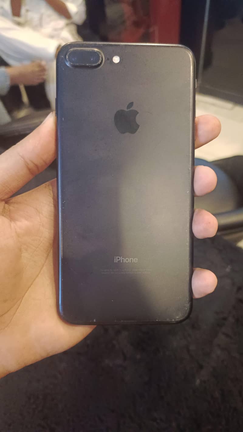 Apple iPhone 7 Plus 3