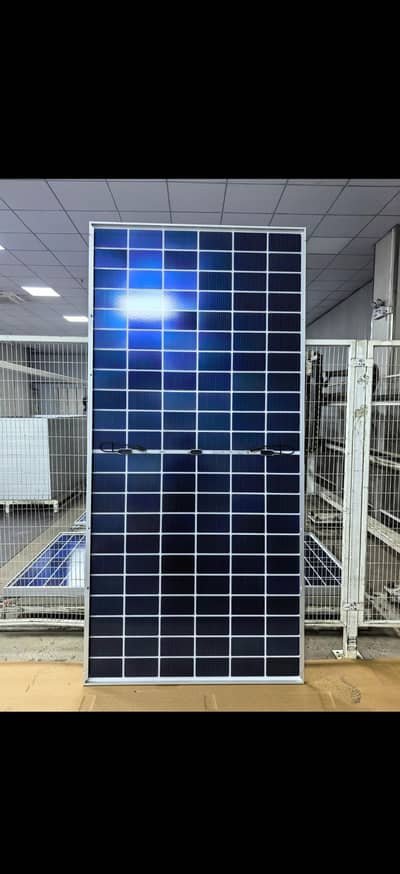 Canadian 630w Solar panel