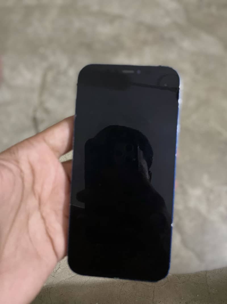 Apple iPhone 12 3