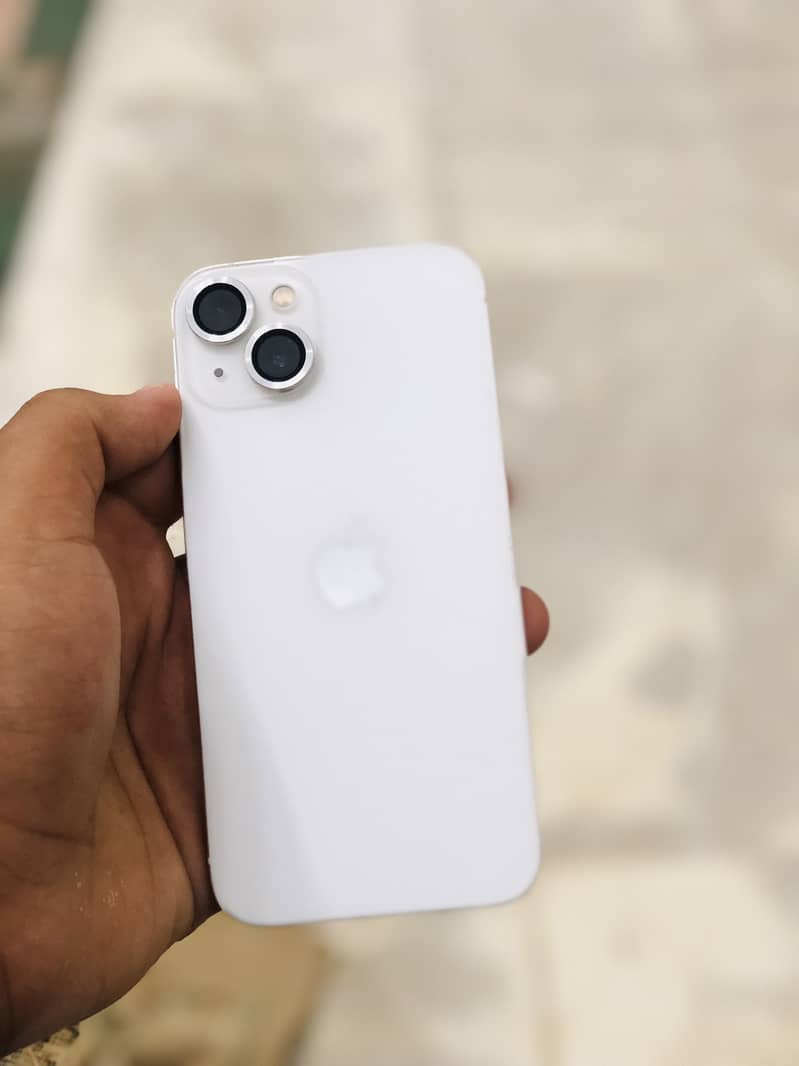 Apple iPhone 13 2