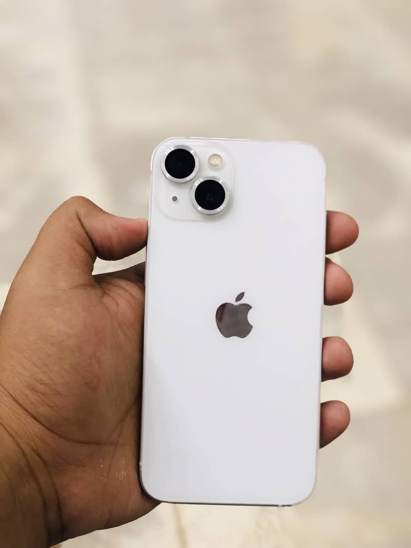 Apple iPhone 13 6