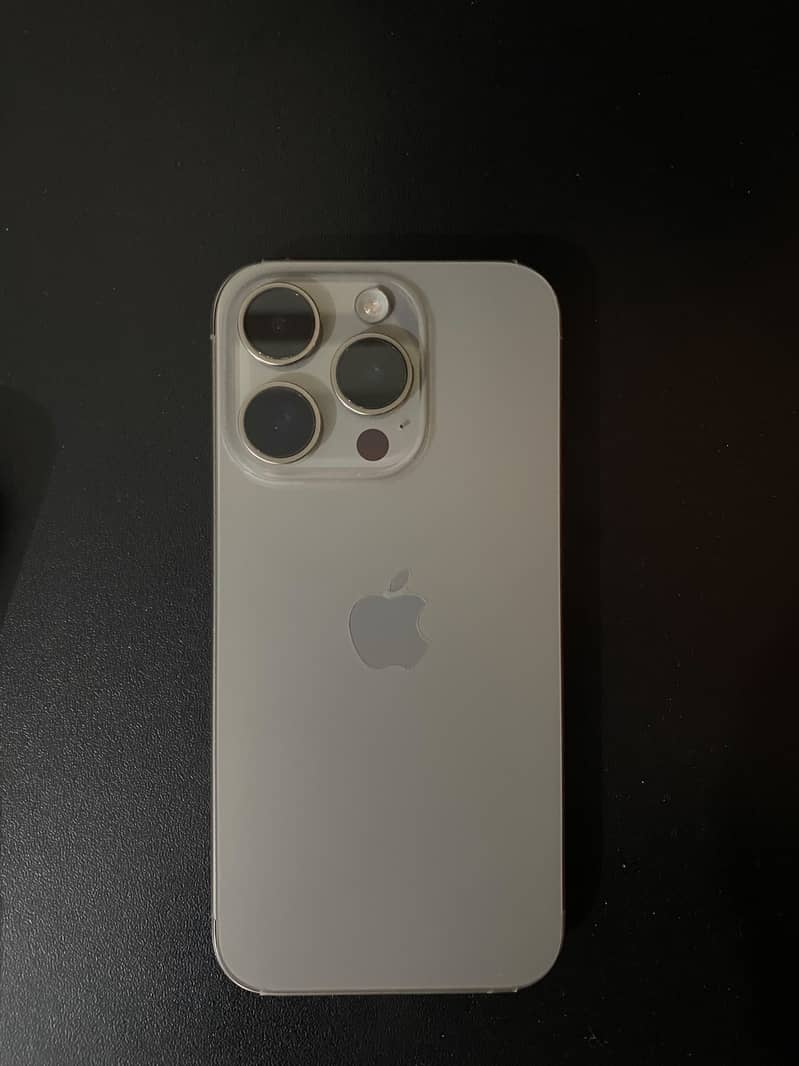 Apple iPhone 15 Pro 0