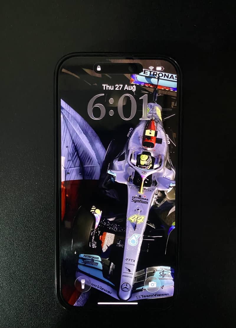 Apple iPhone 15 Pro 4