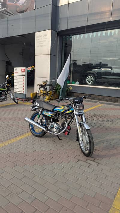 my new CG 125 for sell urgent suburdari cleared ha all documents ok ha