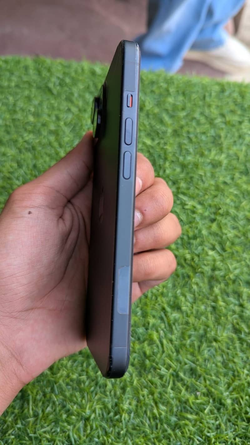 Apple iPhone 15 3
