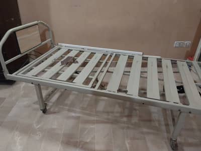 Manual Medical / Hospital Patient Bed for Sale (Without Mattress)