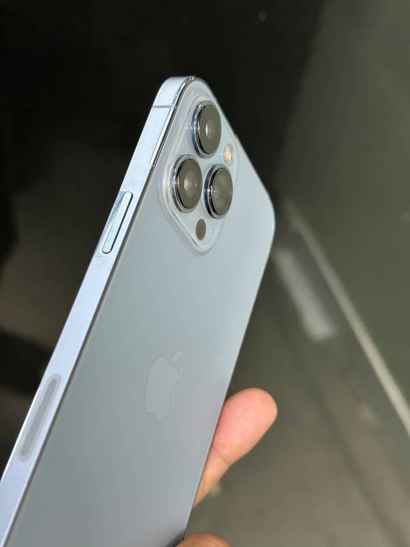 Apple iPhone 13 Pro Max 5