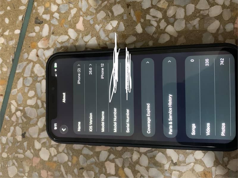 Apple iPhone 12 4