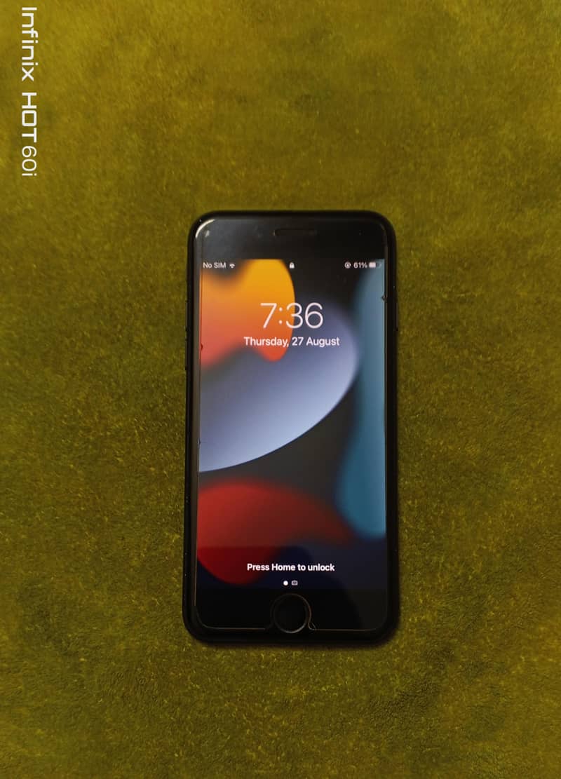 Apple iPhone 7 0
