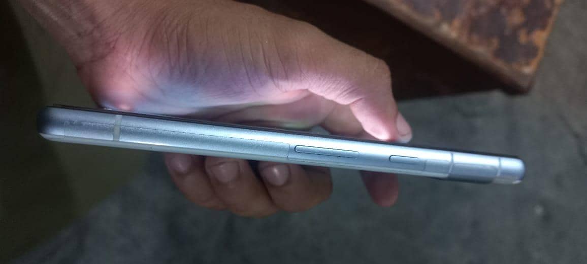 Google Pixel 7a 3