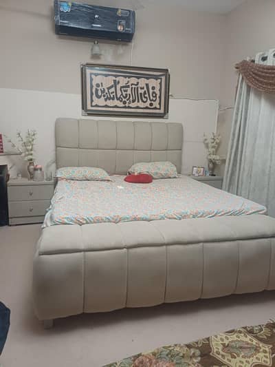 King size bed