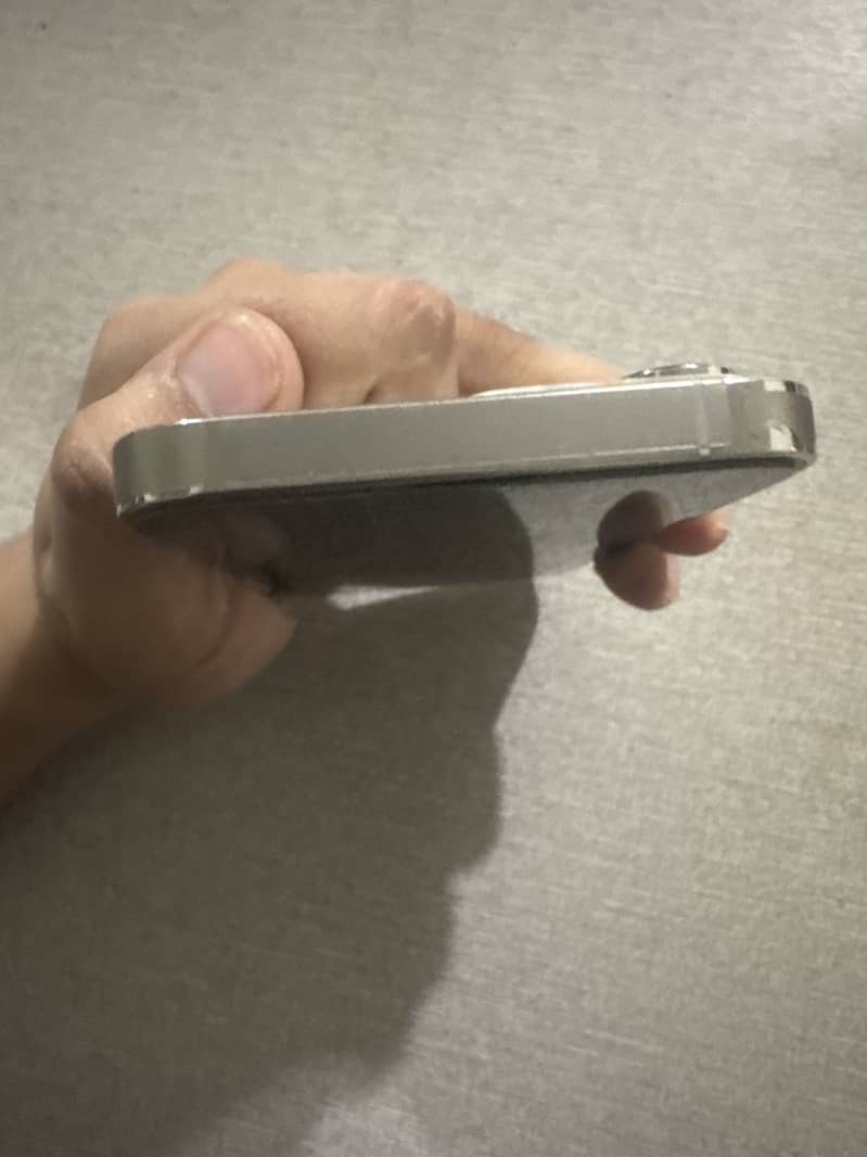 Apple iPhone 13 Pro 3
