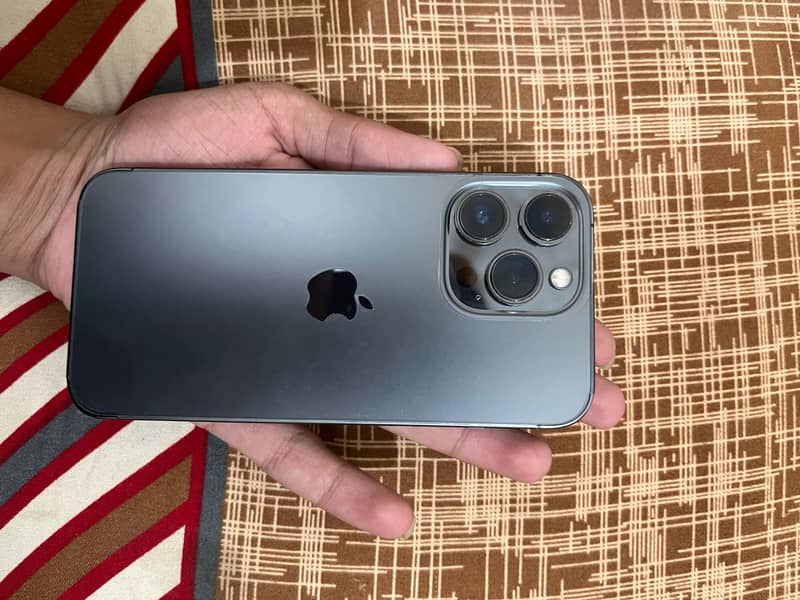 Apple iPhone 13 Pro 0