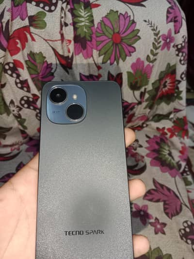 Tecno spark 40c 4 128 only mobile hn condition 10 by 10 hn