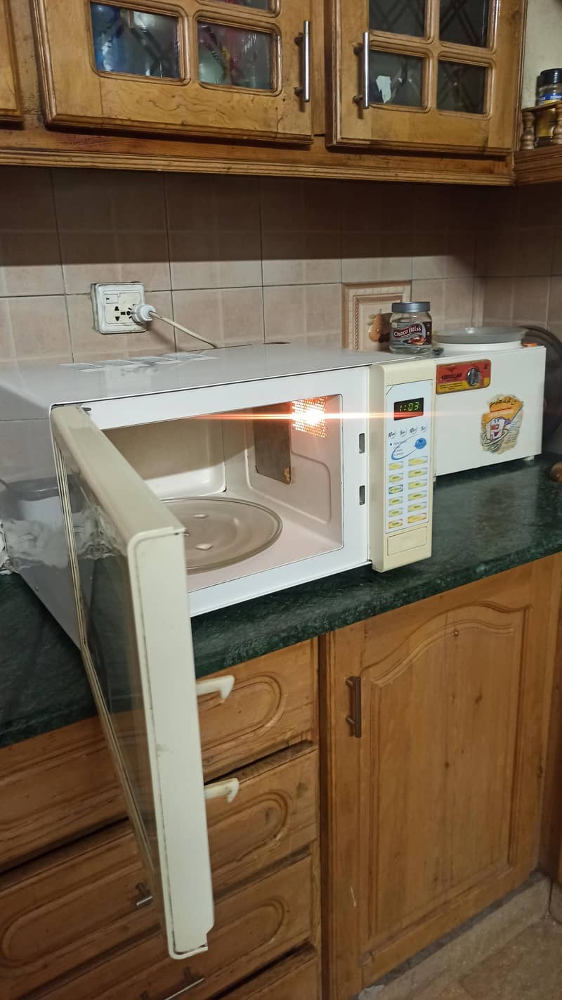 microwave 4