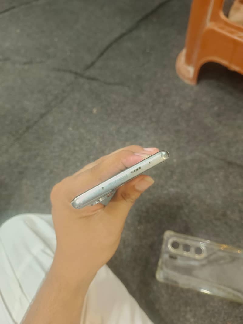 Tecno CAMON 40 Pro 1