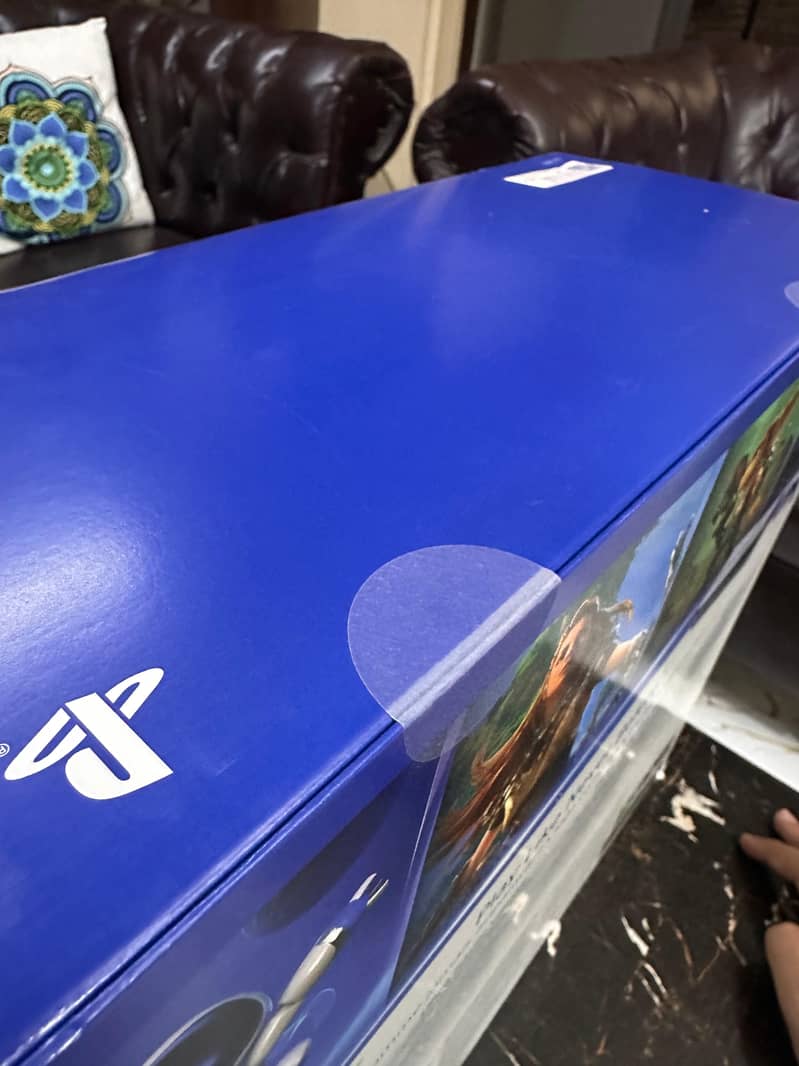 Ps5 slim disc with 2 controllers 3