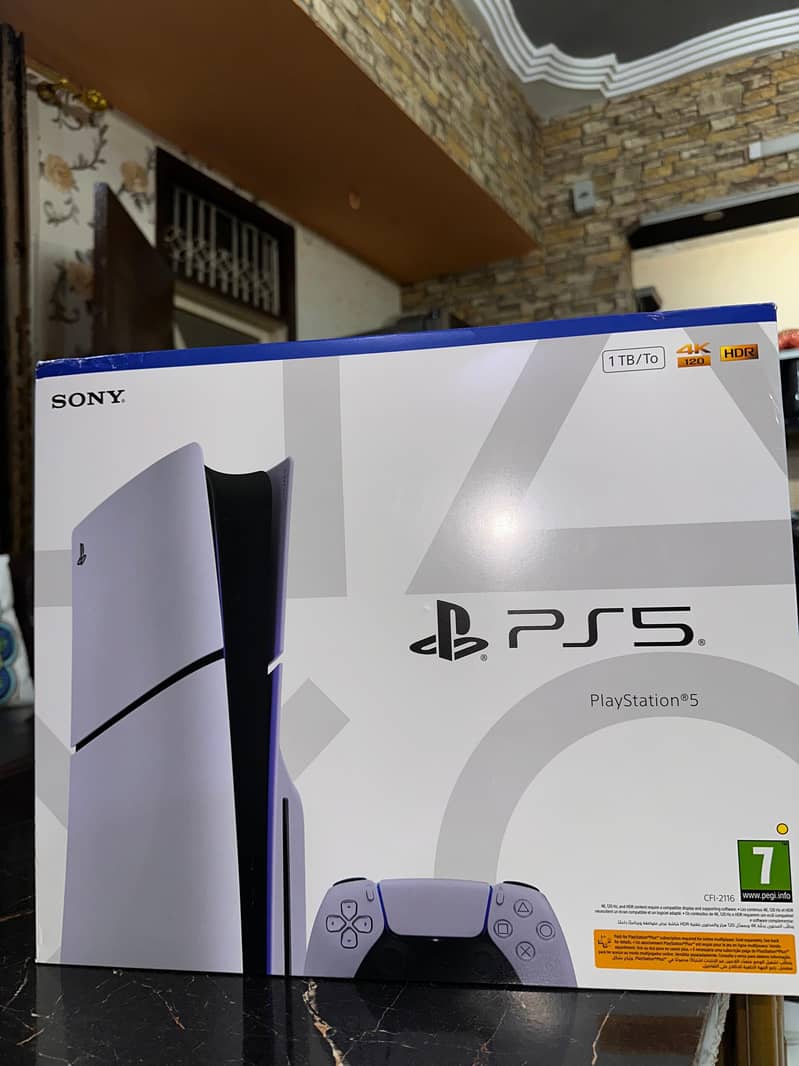 Ps5 slim disc with 2 controllers 11