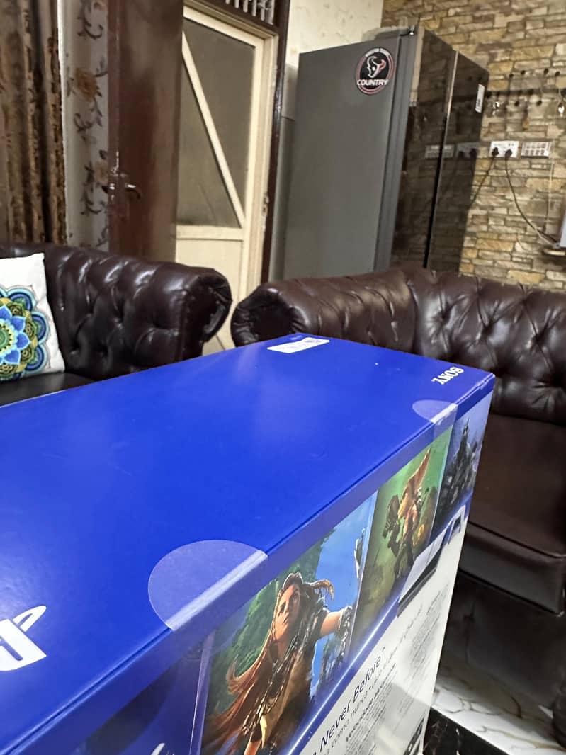 Ps5 slim disc with 2 controllers 13