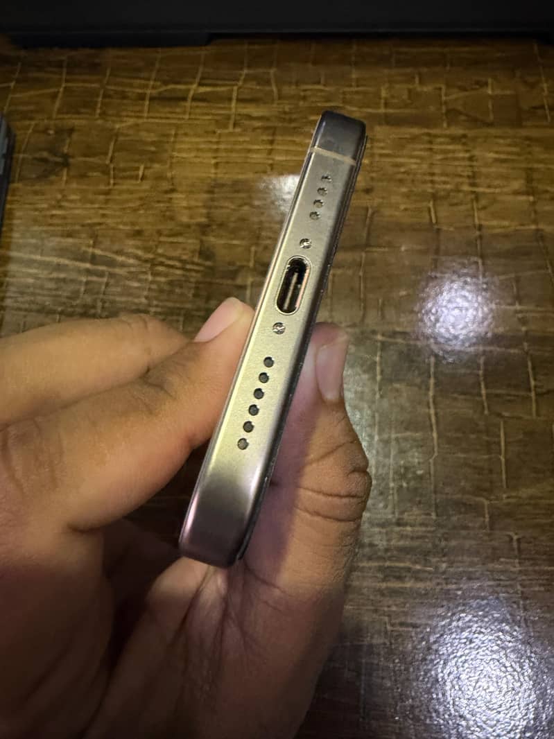 Apple Iphone 16 Pro Max 8