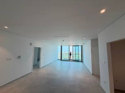 Brand-New 2-Bedroom Luxury Apartment for Rent The Views Tower, Emaar Oceanfront