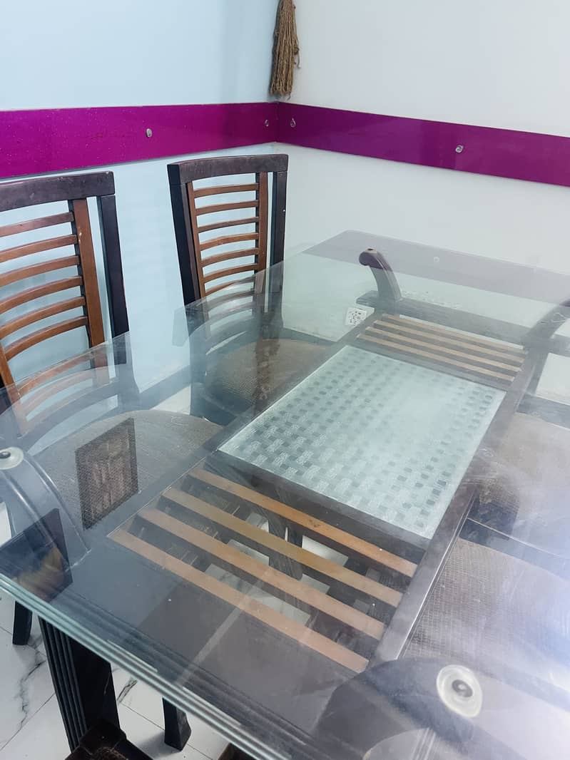 Dining table 5 seater 3