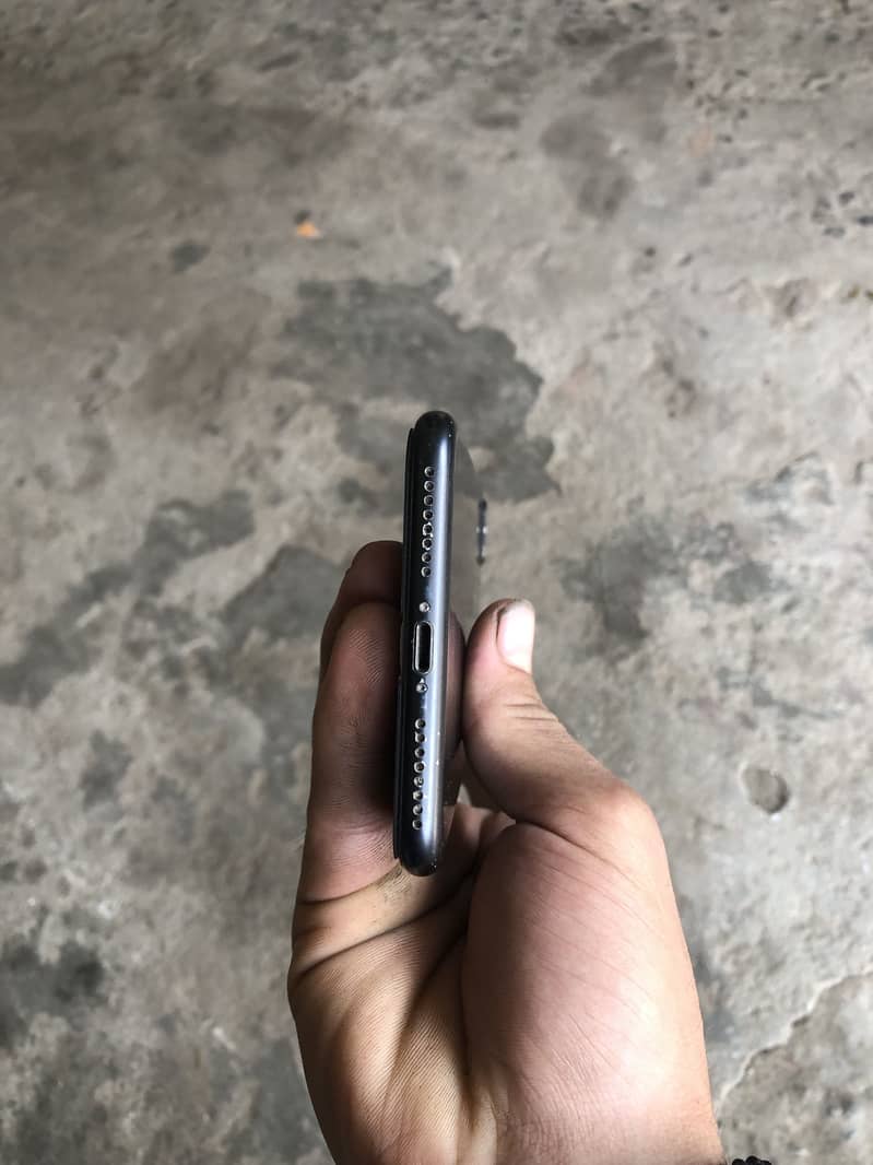Apple iPhone 7 Plus 2
