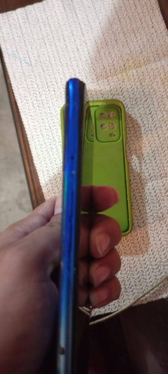 OPPO A54 4